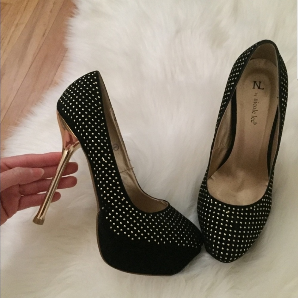 🔥Nicole Lee🔥 BLACK/GOLD HEELS 👠
